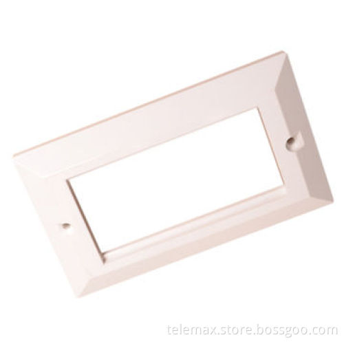 4-port UK Style Faceplate, Beveled